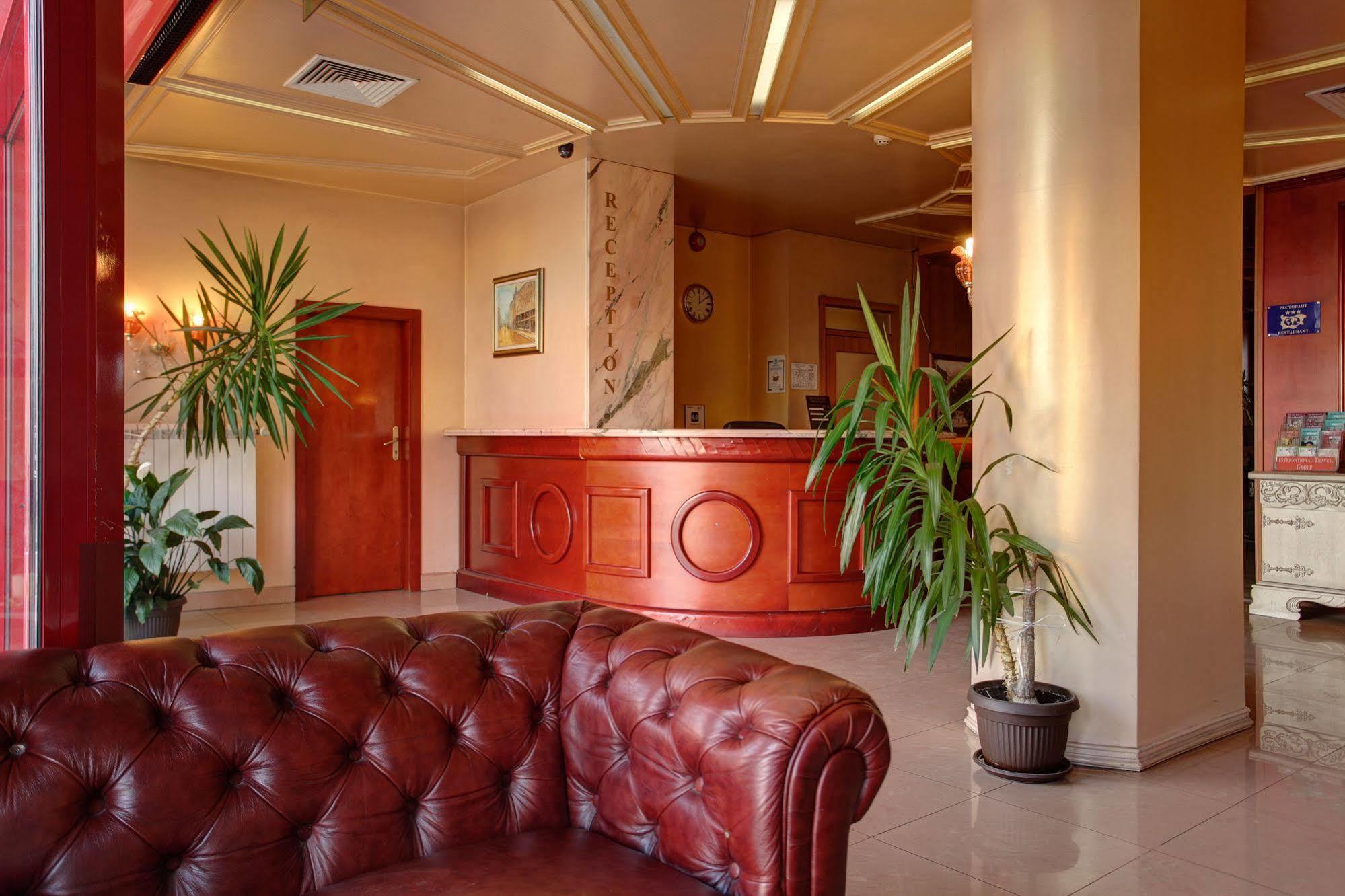 Hotel Plaza 3*