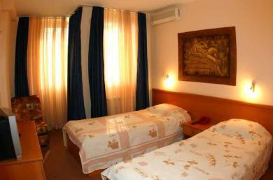 Plaza Hotel 3*